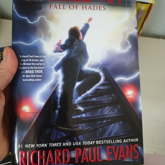 Michael Vey Shocking Collection Hardback Books 1-7 (Boxed Set) - Picture 10 of 11